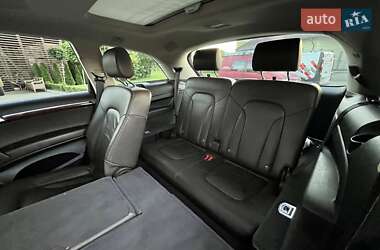 Внедорожник / Кроссовер Audi Q7 2011 в 