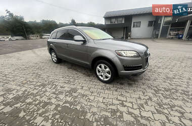 Позашляховик / Кросовер Audi Q7 2012 в 