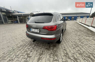 Позашляховик / Кросовер Audi Q7 2012 в 