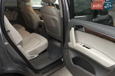 Позашляховик / Кросовер Audi Q7 2012 в 