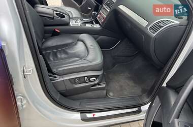 Позашляховик / Кросовер Audi Q7 2013 в 