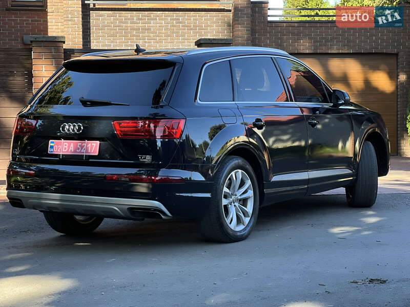 Позашляховик / Кросовер Audi Q7 2017 в Тернополі