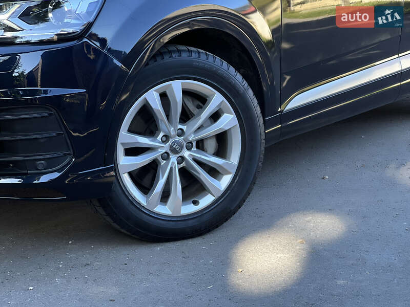 Позашляховик / Кросовер Audi Q7 2017 в Тернополі