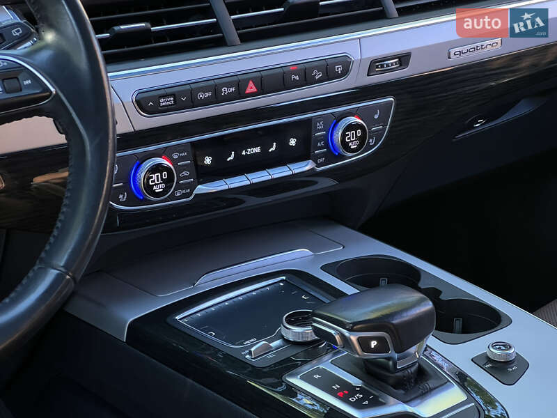 Позашляховик / Кросовер Audi Q7 2017 в Тернополі