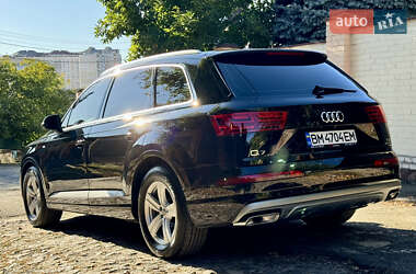 Позашляховик / Кросовер Audi Q7 2016 в 