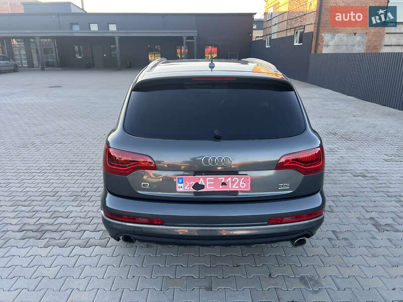 Внедорожник / Кроссовер Audi Q7 2014 в Нововолынске