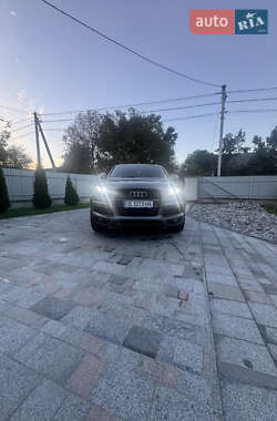Позашляховик / Кросовер Audi Q7 2013 в 