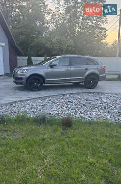 Позашляховик / Кросовер Audi Q7 2013 в 