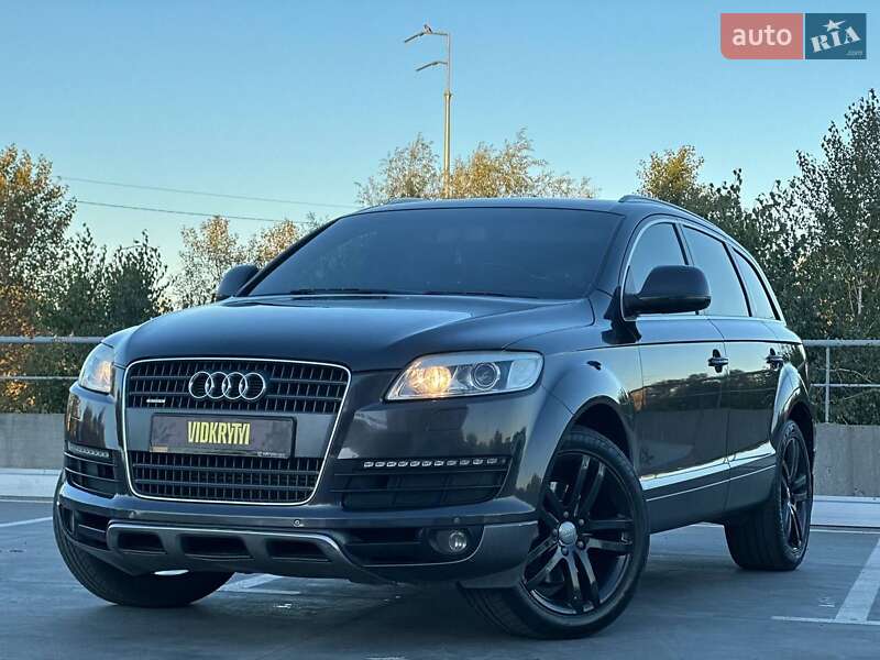 Внедорожник / Кроссовер Audi Q7 2006 в 