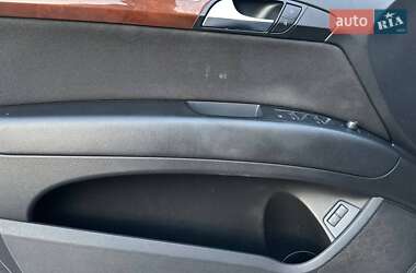 Внедорожник / Кроссовер Audi Q7 2006 в 