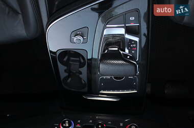 Позашляховик / Кросовер Audi Q7 2016 в 