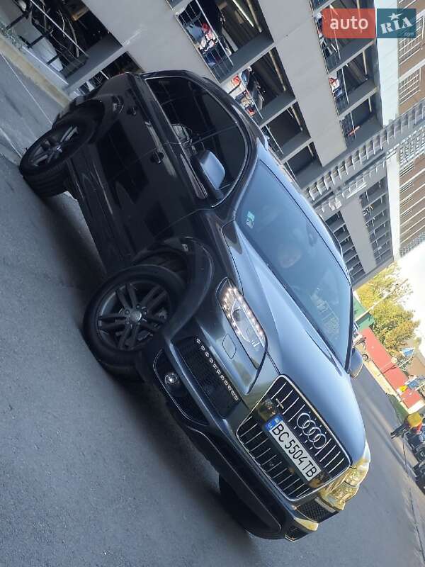 Позашляховик / Кросовер Audi Q7 2015 в Львові
