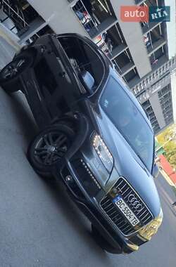 Внедорожник / Кроссовер Audi Q7 2015 в 