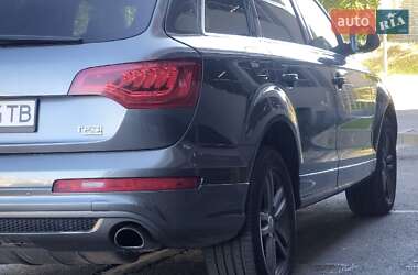 Внедорожник / Кроссовер Audi Q7 2015 в 