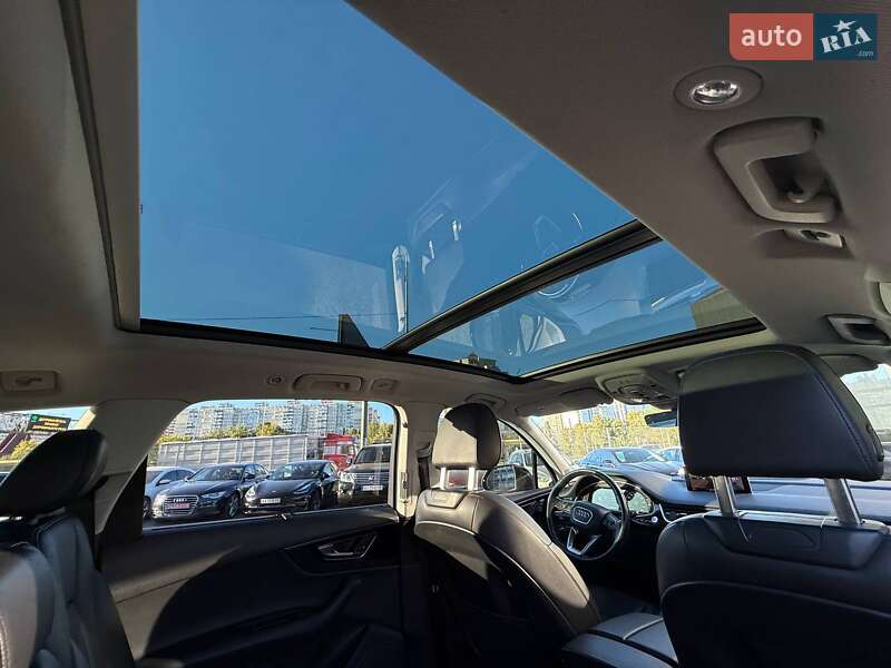 Позашляховик / Кросовер Audi Q7 2017 в Києві