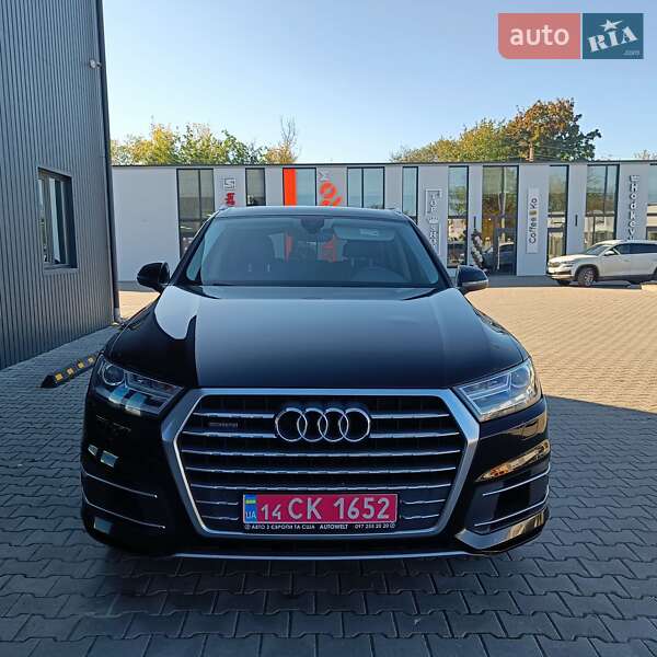 Позашляховик / Кросовер Audi Q7 2017 в Дубні