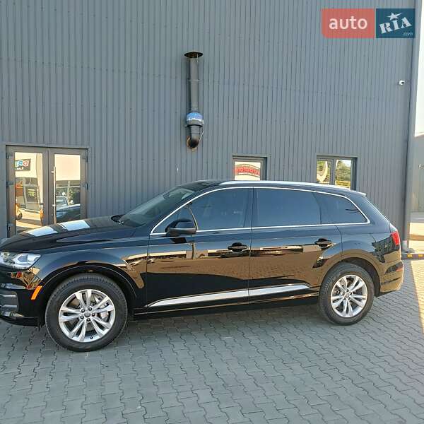 Позашляховик / Кросовер Audi Q7 2017 в Дубні