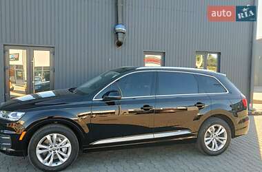 Внедорожник / Кроссовер Audi Q7 2017 в 