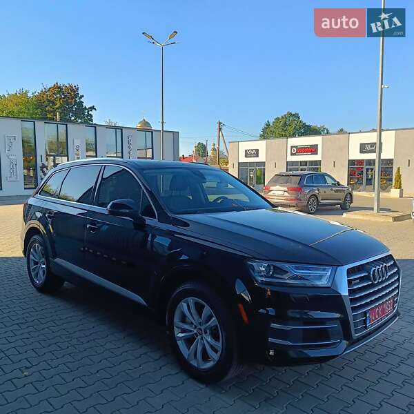 Позашляховик / Кросовер Audi Q7 2017 в Дубні