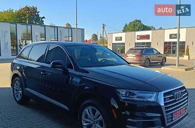 Внедорожник / Кроссовер Audi Q7 2017 в 