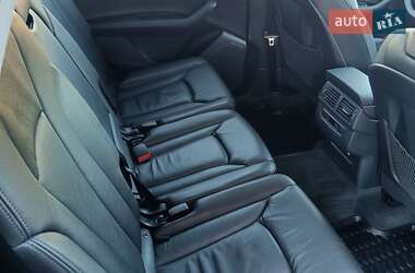 Внедорожник / Кроссовер Audi Q7 2017 в 