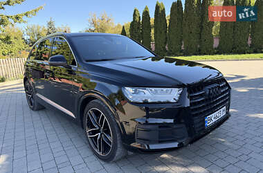 Внедорожник / Кроссовер Audi Q7 2015 в 