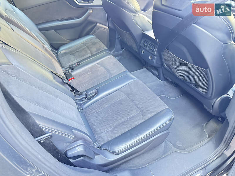 Внедорожник / Кроссовер Audi Q7 2015 в Одессе