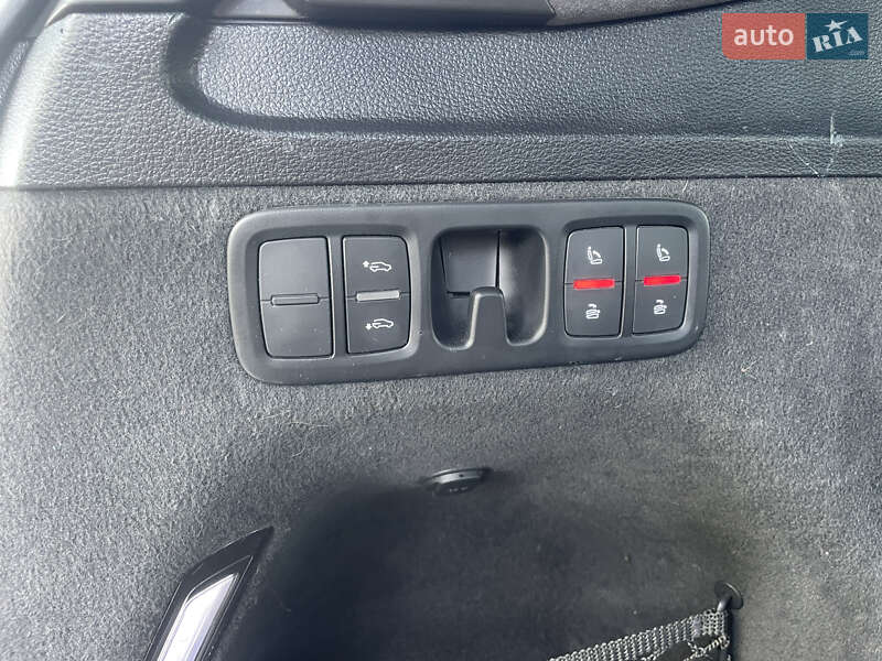 Позашляховик / Кросовер Audi Q7 2017 в Володимирі