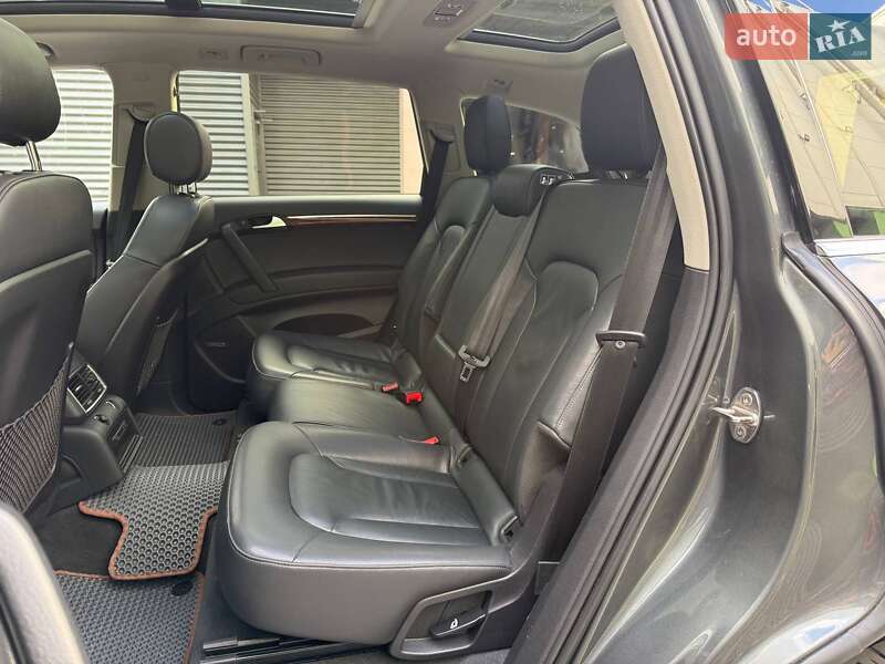 Позашляховик / Кросовер Audi Q7 2014 в Києві