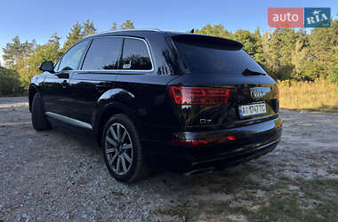 Позашляховик / Кросовер Audi Q7 2019 в 