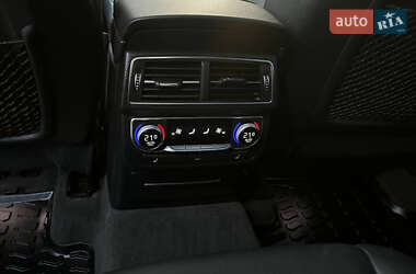 Позашляховик / Кросовер Audi Q7 2016 в 