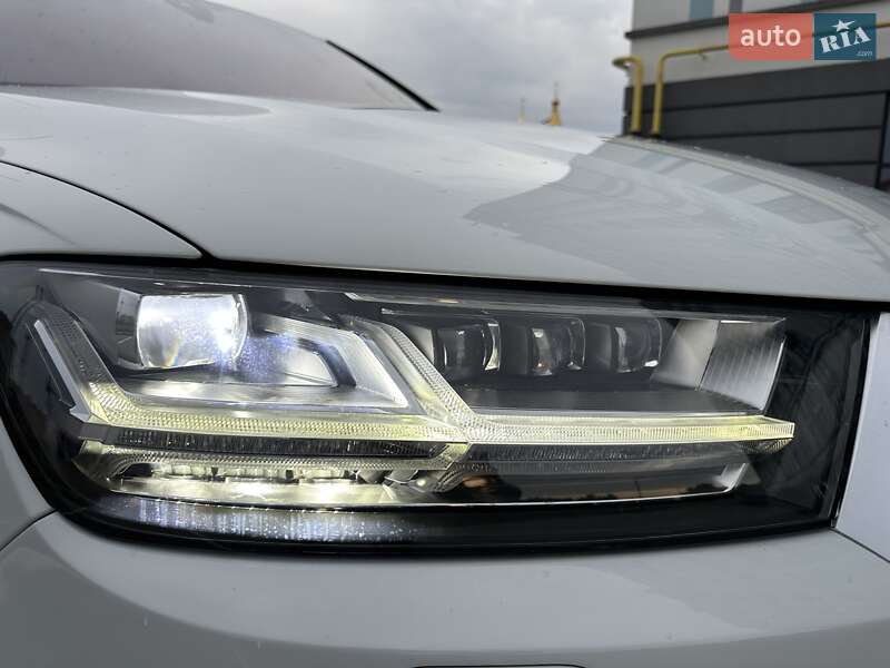 Позашляховик / Кросовер Audi Q7 2016 в Ковелі