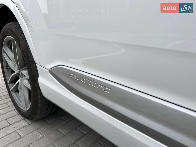 Позашляховик / Кросовер Audi Q7 2016 в Ковелі