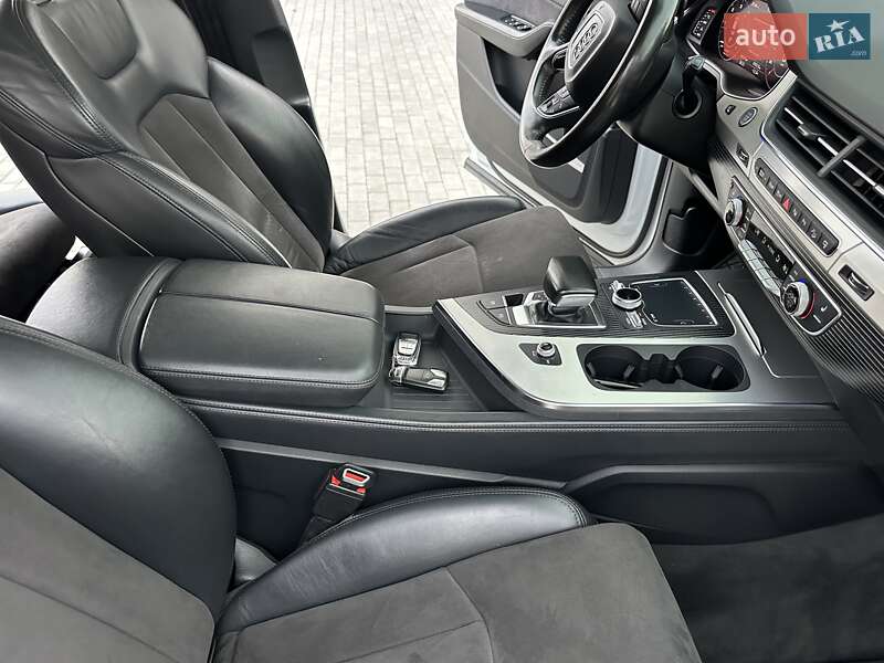 Позашляховик / Кросовер Audi Q7 2016 в Ковелі