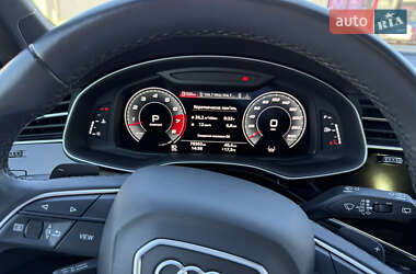 Позашляховик / Кросовер Audi Q7 2020 в 