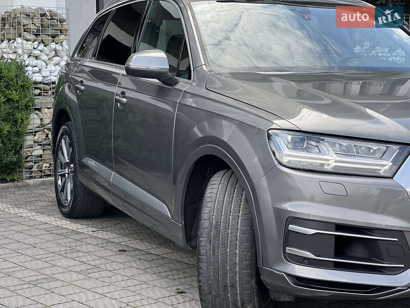 Позашляховик / Кросовер Audi Q7 2016 в Стрию