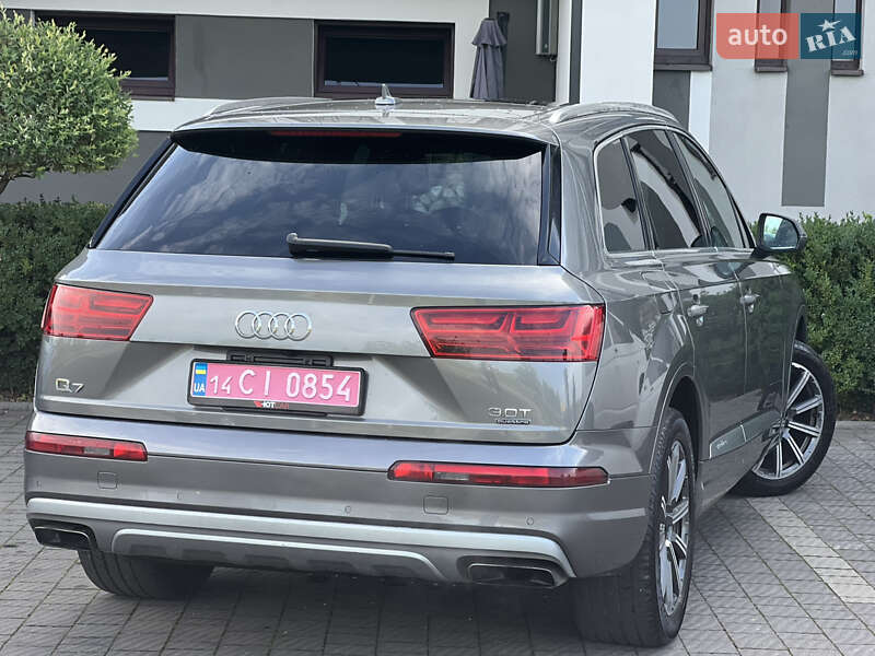 Позашляховик / Кросовер Audi Q7 2016 в Стрию