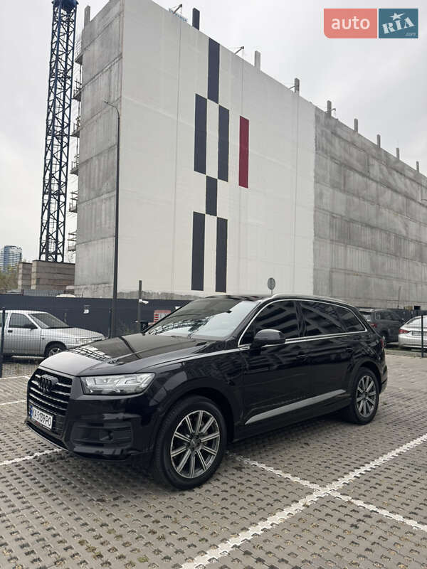 Внедорожник / Кроссовер Audi Q7 2018 в Киеве