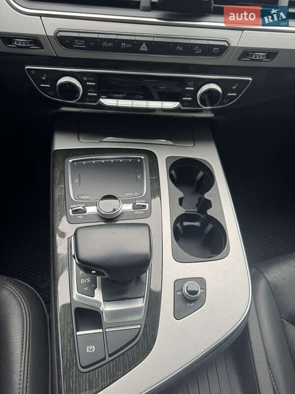 Внедорожник / Кроссовер Audi Q7 2018 в Киеве