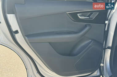 Внедорожник / Кроссовер Audi Q7 2021 в 