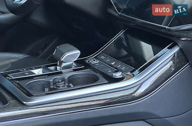Внедорожник / Кроссовер Audi Q7 2021 в 