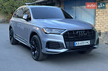 Внедорожник / Кроссовер Audi Q7 2021 в 