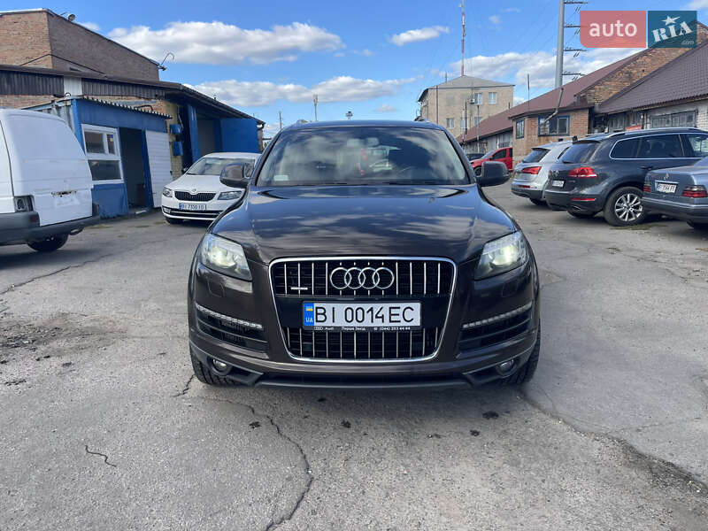 Позашляховик / Кросовер Audi Q7 2012 в Полтаві