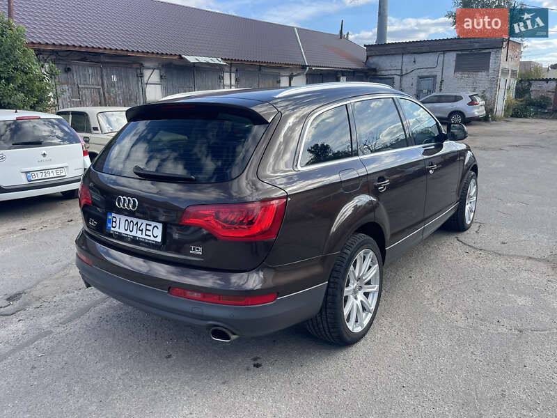 Позашляховик / Кросовер Audi Q7 2012 в Полтаві