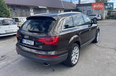 Позашляховик / Кросовер Audi Q7 2012 в 