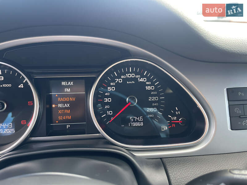 Позашляховик / Кросовер Audi Q7 2012 в Полтаві