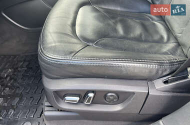 Позашляховик / Кросовер Audi Q7 2012 в 