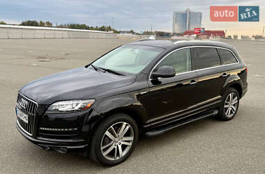 Внедорожник / Кроссовер Audi Q7 2015 в 