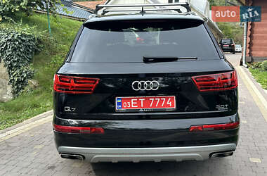 Внедорожник / Кроссовер Audi Q7 2017 в 