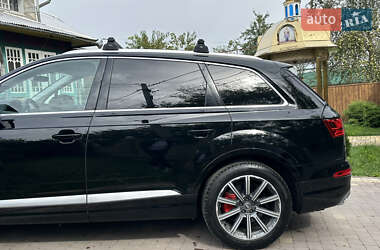 Внедорожник / Кроссовер Audi Q7 2017 в 